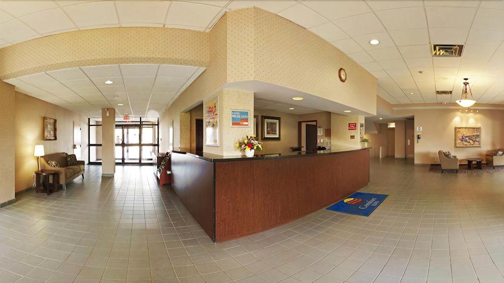Econo Lodge Smiths Falls Bagian luar foto