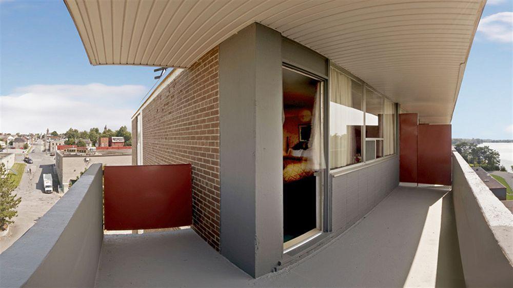 Econo Lodge Smiths Falls Bagian luar foto
