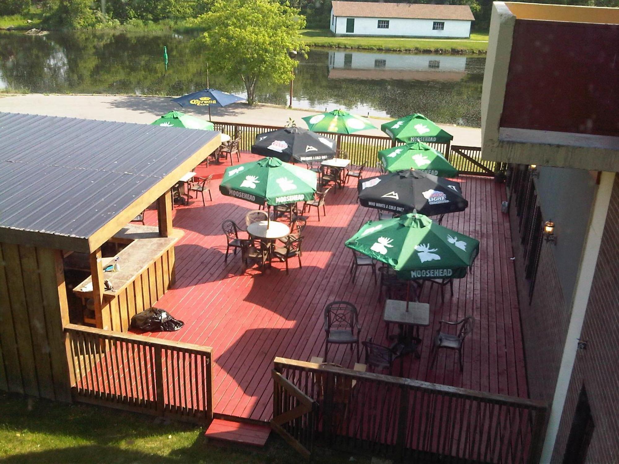 Econo Lodge Smiths Falls Bagian luar foto