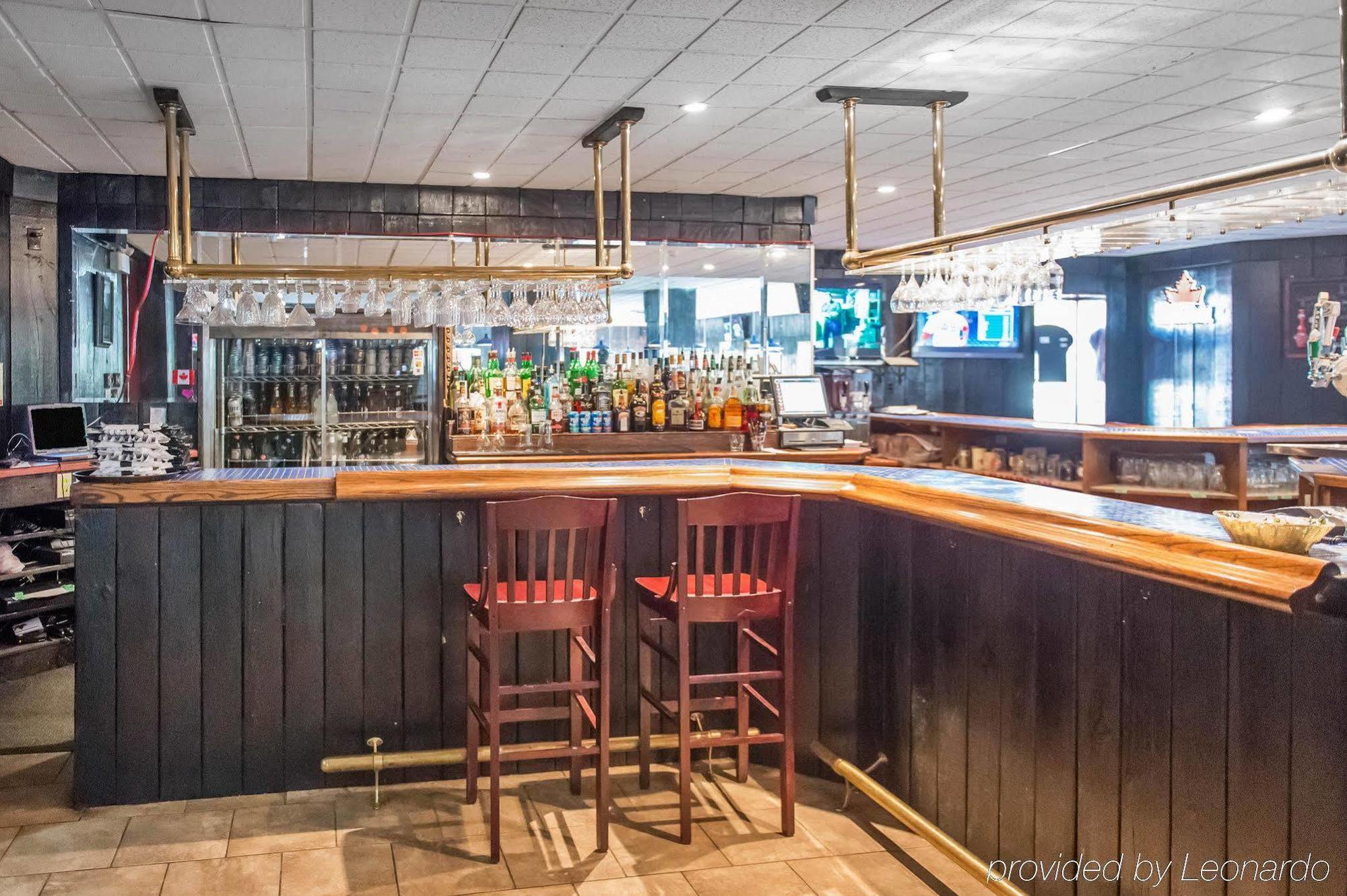Econo Lodge Smiths Falls Bagian luar foto