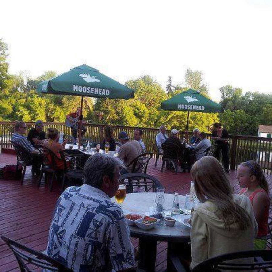 Econo Lodge Smiths Falls Bagian luar foto