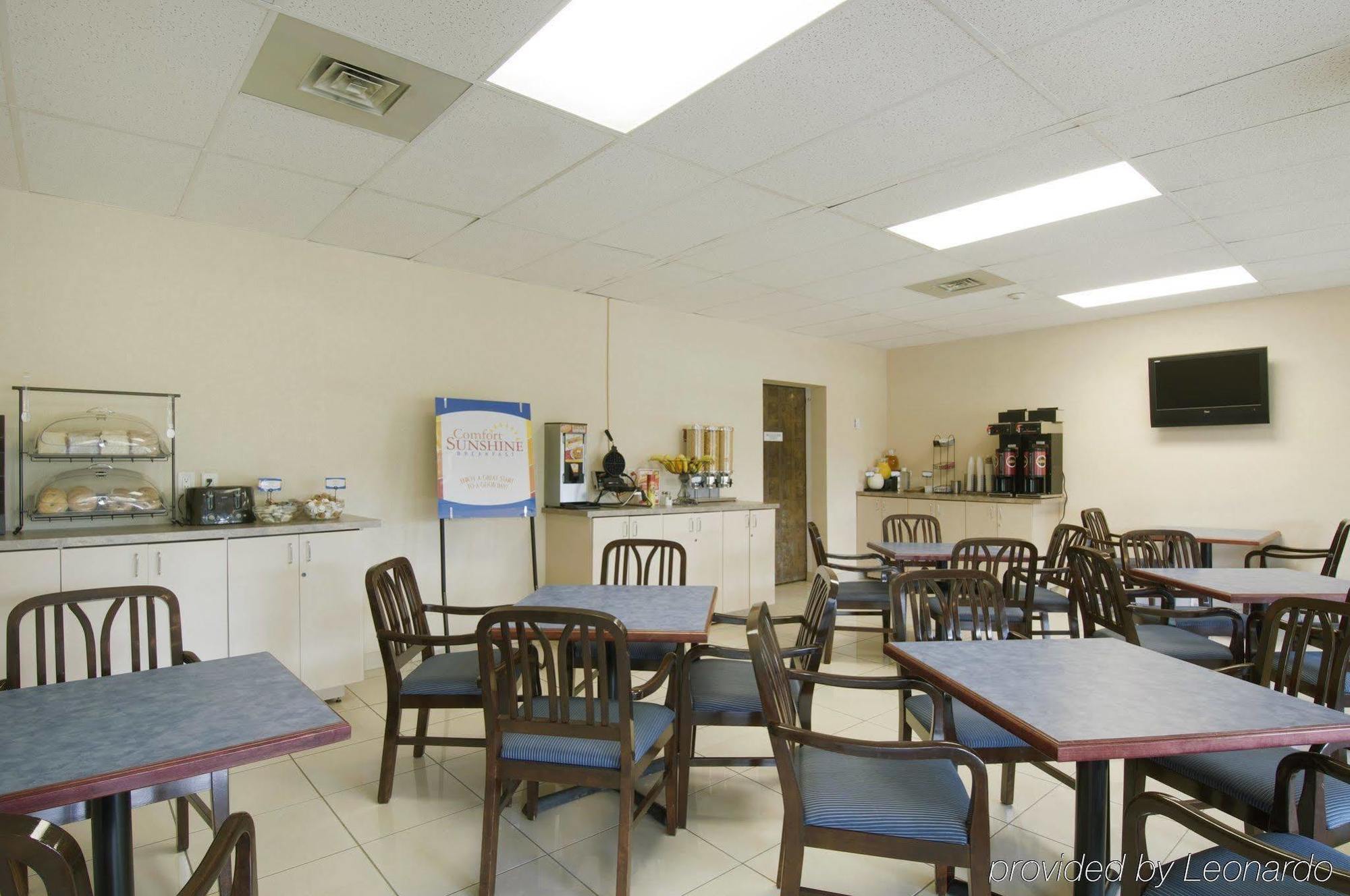 Econo Lodge Smiths Falls Restoran foto